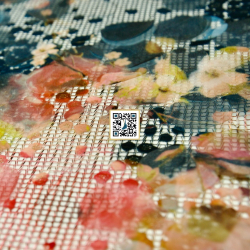 شبك مقصب مشجر مع اوراق ورد بارز - ٣ الوان - #٥٠١ قماش نسائي للمناسبات (ازرق غامق - كحلي)